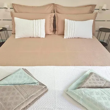 Appartamento Aqua Sol - Playa Roca - Sea Front Access - Free Ac - Wifi *