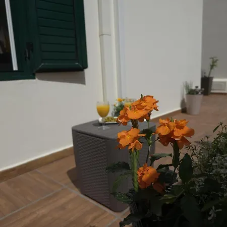 Apartment Aqua Sol - Playa Roca - Sea Front Access - Free Ac - Wifi *