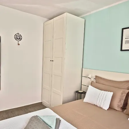 Appartamento Aqua Sol - Playa Roca - Sea Front Access - Free Ac - Wifi *